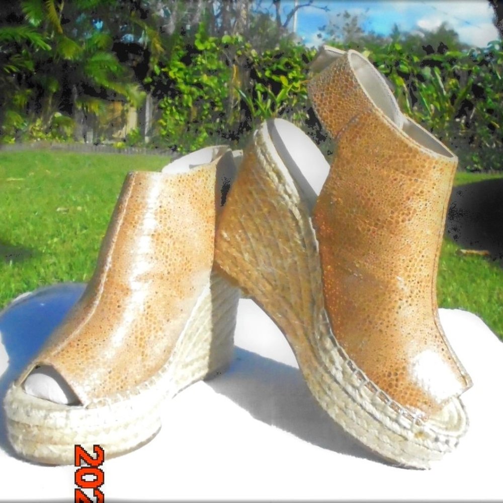 Kenneth Cole Olivia wedges